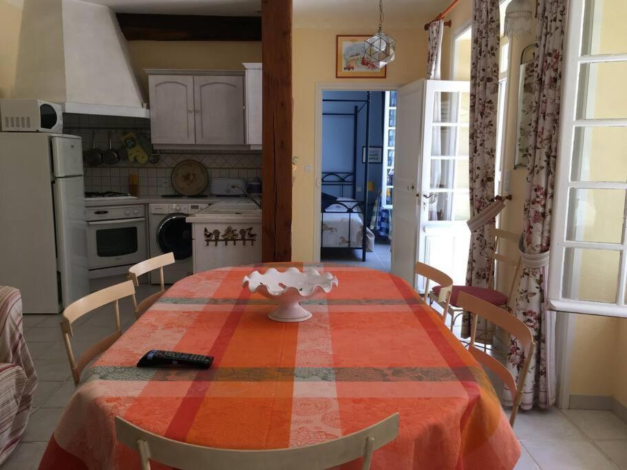La Maison Des Roses *
